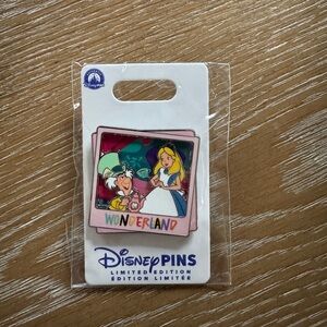 Alice and Mad Hatter Pin – Wonderland – Disney Destinations – February – LE 2000